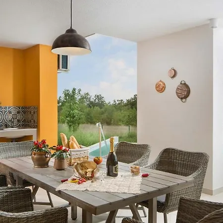 Charming Tartufo With Private Pool Near Pula Villa Svetvinčenat