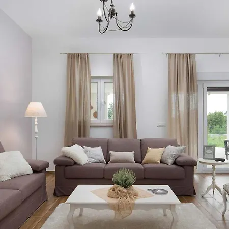 Charming Tartufo With Private Pool Near Pula Villa Svetvincenat