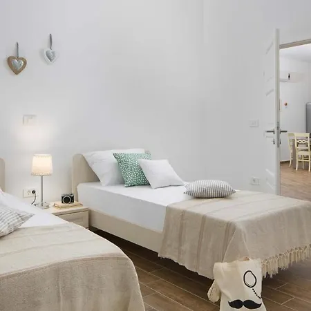 Villa Charming Tartufo With Private Pool Near Pula Svetvincenat